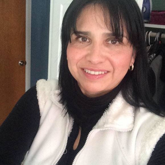 Meet your Posher, Sandra - Picture 1 of 1